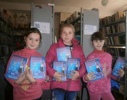 93 libraries of Donetsk, Kharkiv, Kherson, Luhansk, Zaporizhzhia and Dnipropetrovsk regions of Ukraine received for free the book by Mayim Bialik called Girling Up: How to Be Strong, Smart and Spectacular.
