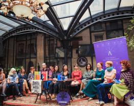 На 25 Львівському Book Forum презентували першу перекладену українською книгу голлівудської акторки Маїм Бялік "Дівчатам слово: як бути сильною, розумною та неповторною"